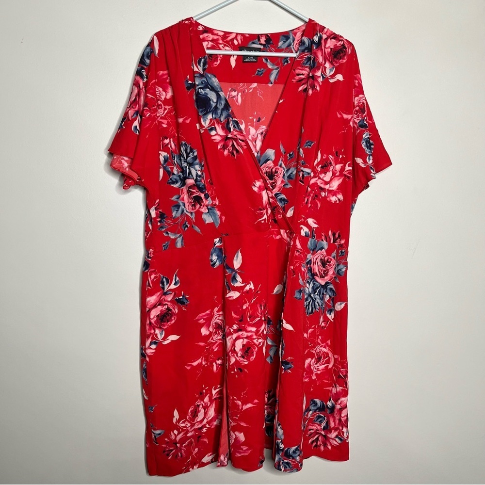 City Chic Floral Print Surplus Front Faux Wrap Dress with Bat Sleeves Size L/20.